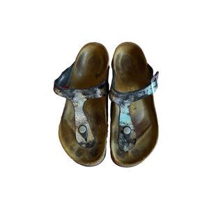 Birkenstock women’s leather Gizeh glitter, shimmer, thong sandals, size 6